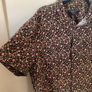 Floral button down with pocket in front